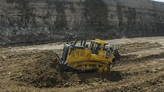 Komatsu D475A8 Large Dozer Delivery at the jobsite [upl. by Powers]