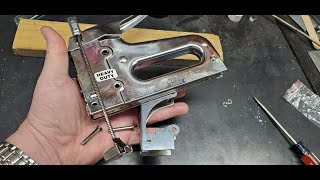 How to Repair a Jammed Staple Gun [upl. by Segal156]