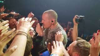 Last Show of Chester Bennington  Linkin Park  Crawling Live in Birmingham UK 2017 4K 2160p [upl. by Filberto358]