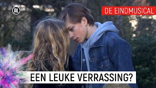 MAAKT LIAM EEN ROMANTISCHE MOVE  De Eindmusical 3  Seizoen 3  NPO Zapp [upl. by Reivaxe]