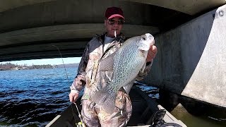 Crappie Fishing  Vertical Jigging For Big Slabs On Lake Guntersville [upl. by Ahab]