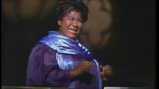 Mahalia Jackson  Hes got the whole world in his hands live TV 1962 [upl. by Ecidnak54]