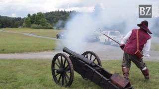 Feuer frei für die historische Kanone beim Schanzenlager in Gersbach [upl. by Akkeber]