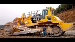 The Biggest Bulldozer in the World  Komatsu D575A Super Dozer [upl. by Anaihr530]