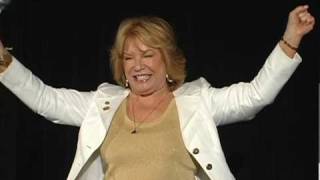 Vikki Carr Receives VVA Presidents Award [upl. by Gnud]