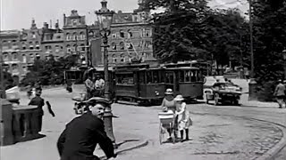 1920 Het verkeer in Amsterdam een verkeersfilm van de ANWB  oude filmbeelden [upl. by Zelda]