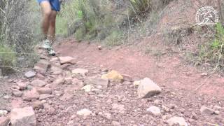 Técnica para caminar en las subidas en la montaña [upl. by Lazes943]