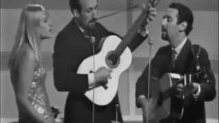 Puff The Magic Dragon  Peter Paul amp Mary  Live 1965 [upl. by Kapeed]